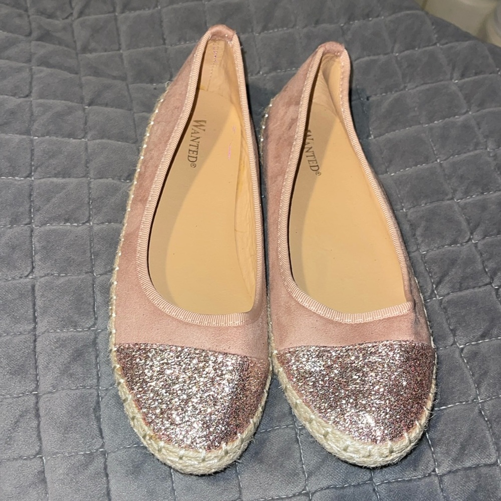 Wanted women’s size7.1/2